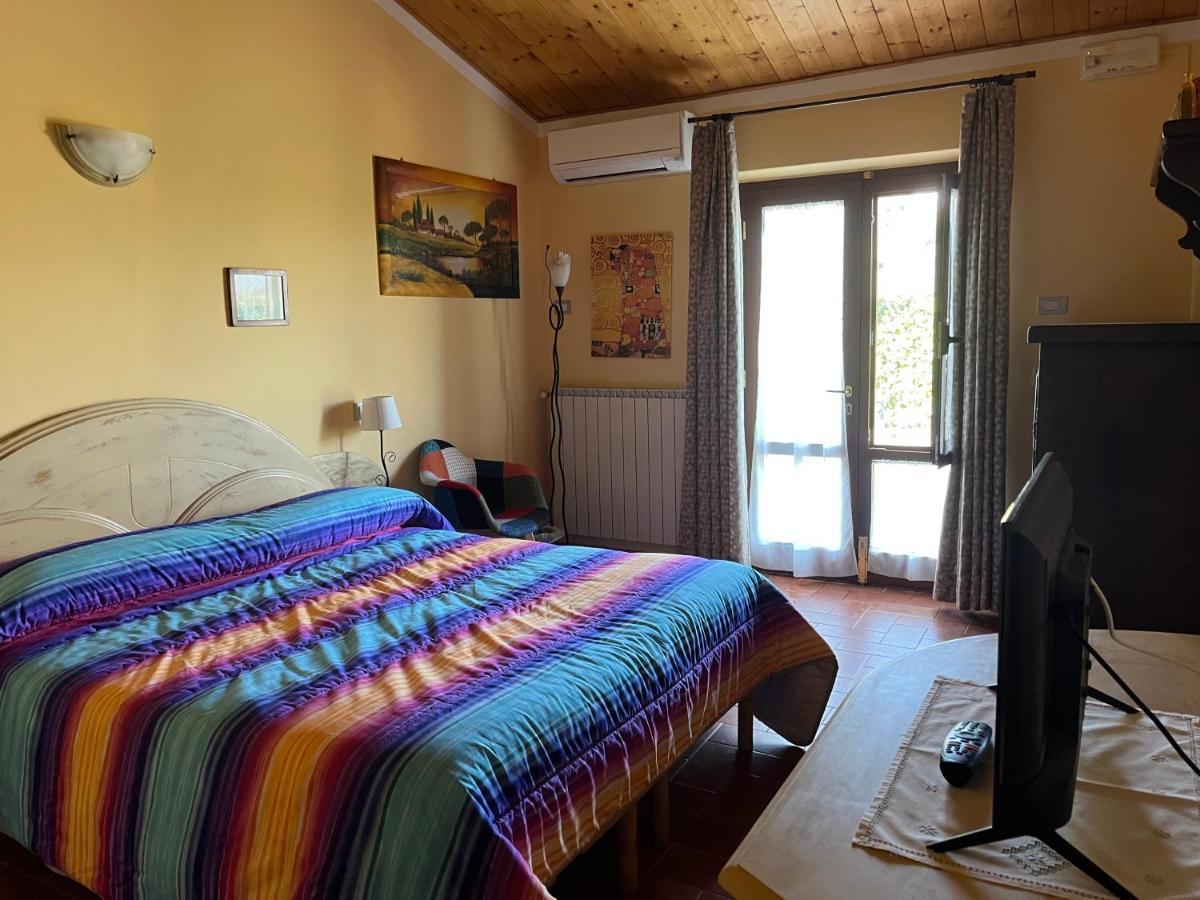 モンテメラノ Agriturismo Poggio Del Drago Bed & Breakfast エクステリア 写真