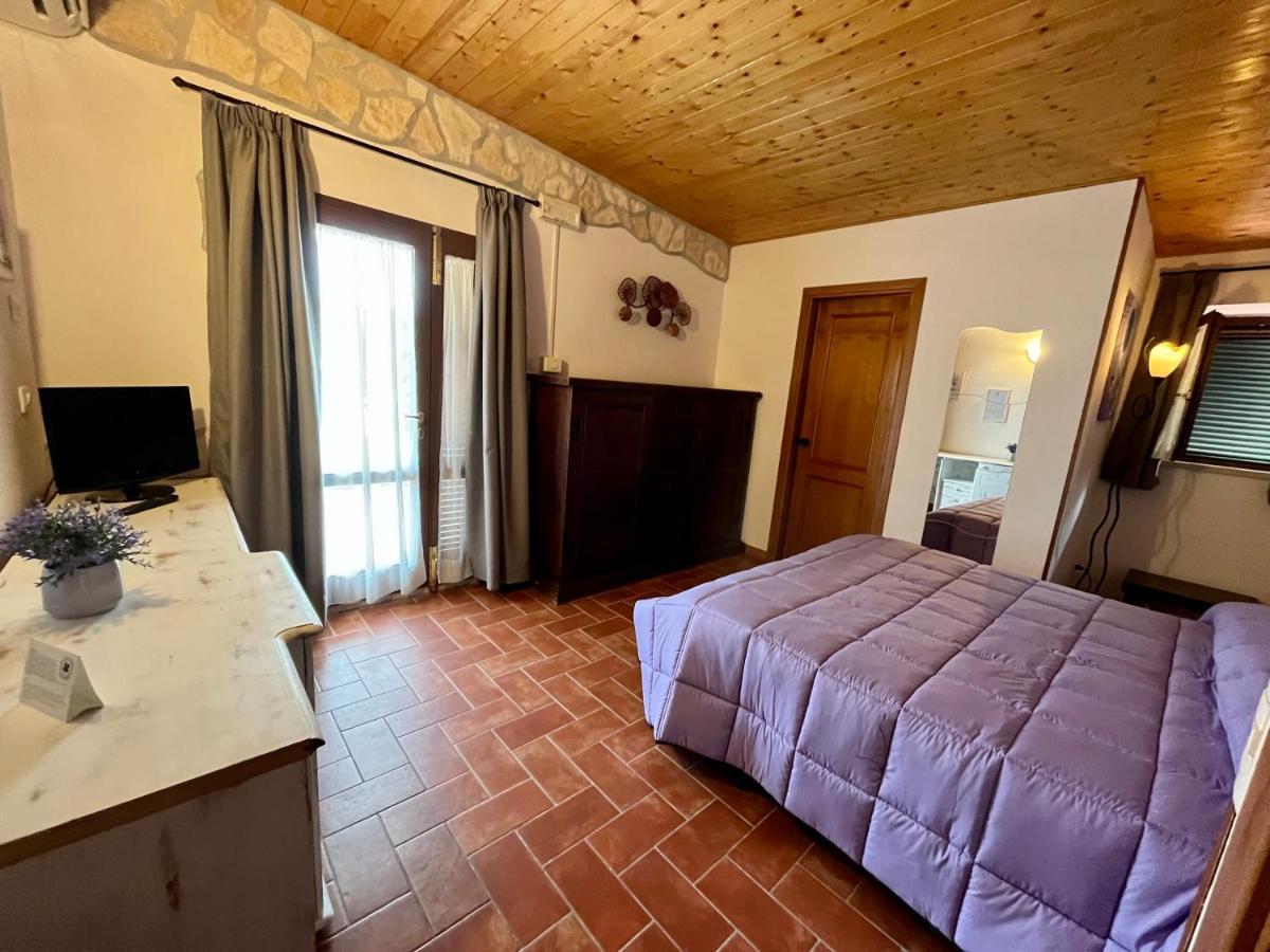 モンテメラノ Agriturismo Poggio Del Drago Bed & Breakfast エクステリア 写真