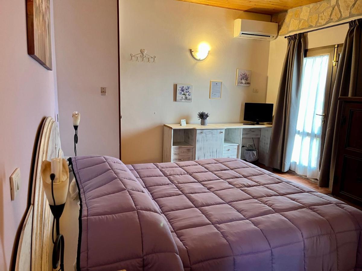 モンテメラノ Agriturismo Poggio Del Drago Bed & Breakfast エクステリア 写真