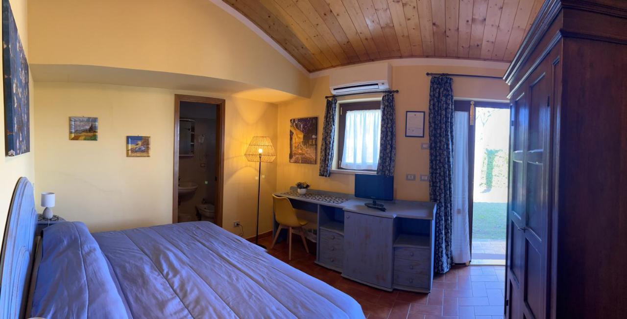 モンテメラノ Agriturismo Poggio Del Drago Bed & Breakfast エクステリア 写真