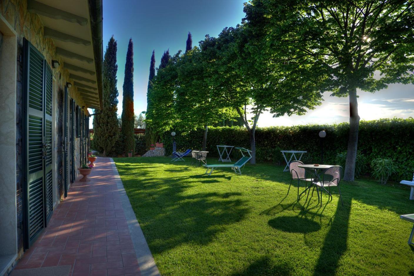 モンテメラノ Agriturismo Poggio Del Drago Bed & Breakfast エクステリア 写真